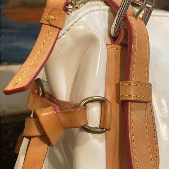 Dooney & Bourke Nina White Patent Leather Shoulder Bag Purse - Picture 3 of 15